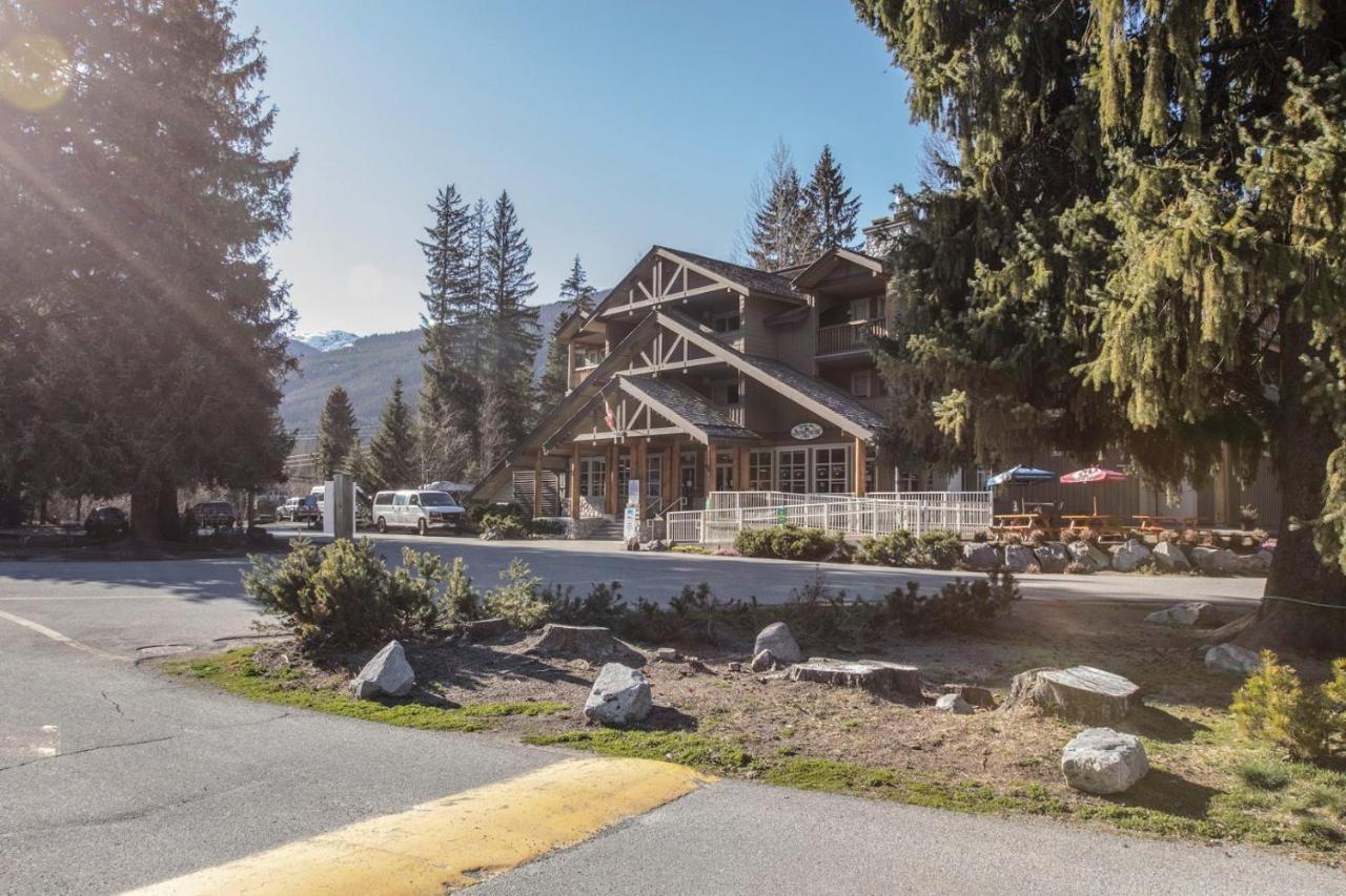 Riverside Resort Whistler Exterior photo